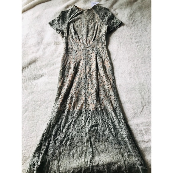 Dresses & Skirts - NEW Olive Lace Dress